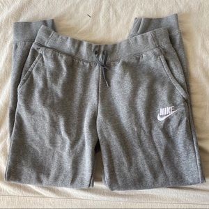 women’s gray nike sweatpants